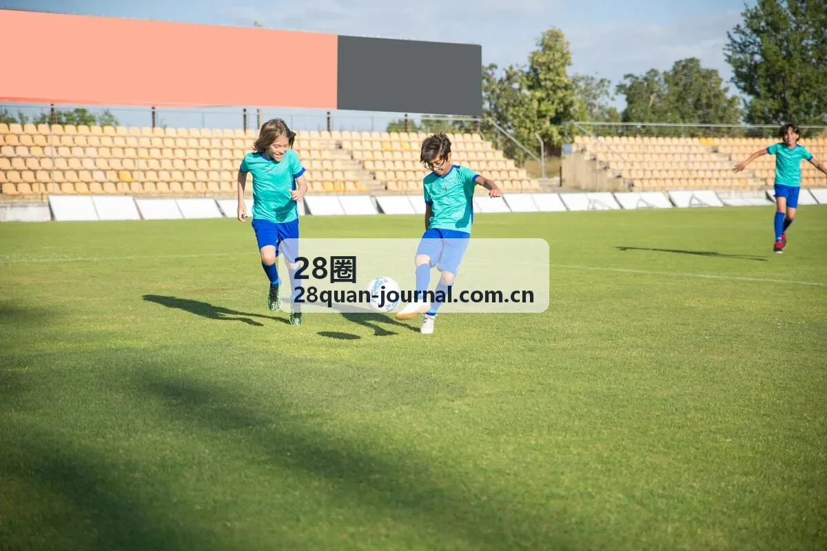 28圈赛道驾驶场景实拍